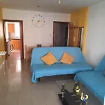 Large Apt 2 Bedrooms Sea View & 2 Balconies 라르나카
